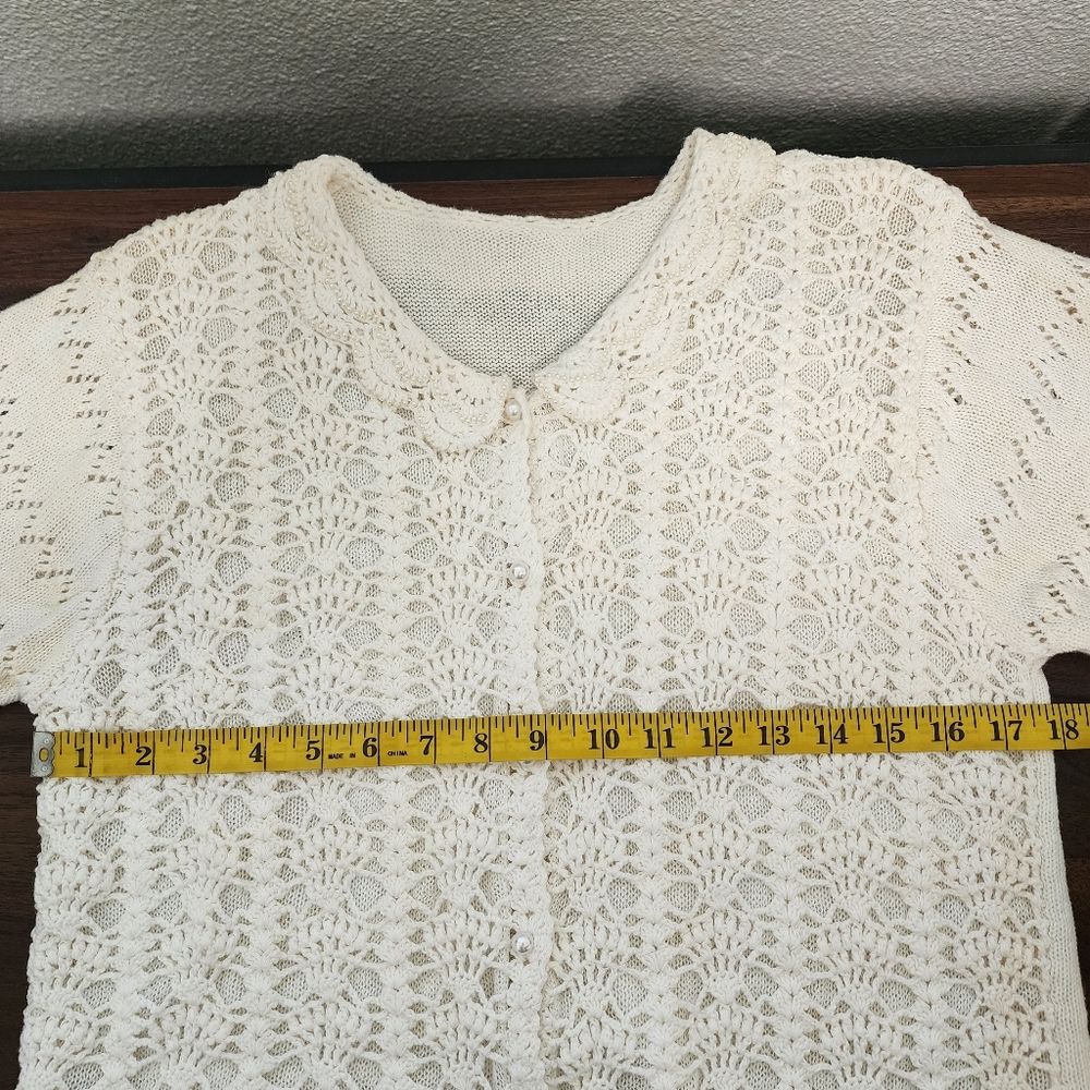 Elegant Cream Crochet Scalloped Collar Pearl Beaded Short Sleeve Cardigan - Picture 9 of 10